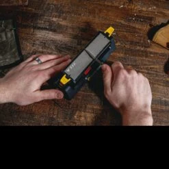 Work Sharp Benchtop Bench Stone 13 Work Sharp Benchtop Bench Stone -Victorinox Sales 09DX163det3 39081.1600167703.1280.1280 59154.1600442585