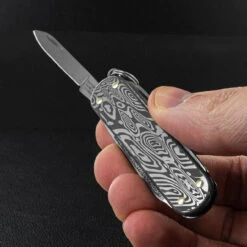 Victorinox Classic SD Brilliant Damascus -Victorinox Sales BMC 0622134.6 46270.1671206028.1280.1280 15558.1671207008