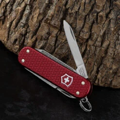Victorinox Classic Precious Alox 22 Victorinox Classic Precious Alox -Victorinox Sales BMC 06221401G.4 37687.1648563199